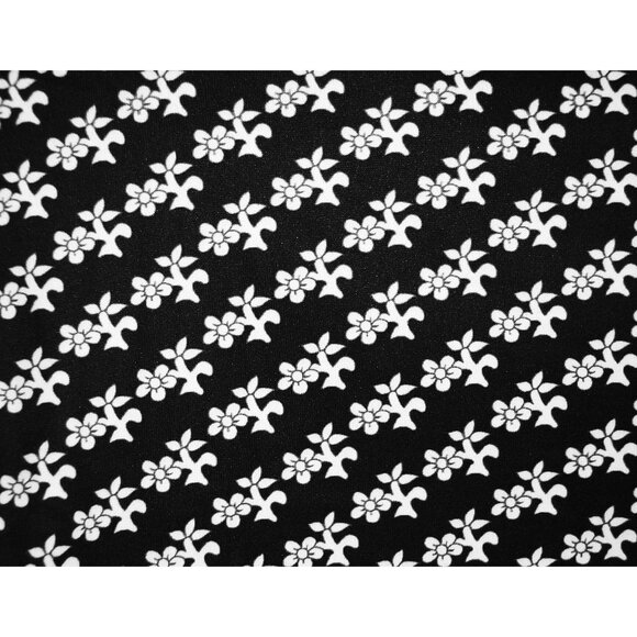 Black & White 6X Tunic Top Empire Waist 3/4 sleeve V-Neck Measures To Be 3X/4X - Picture 11 of 13